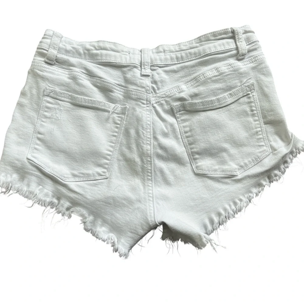 Kancan White Distressed High Rise White Jean Shorts Size 11/29 - Picture 4 of 5